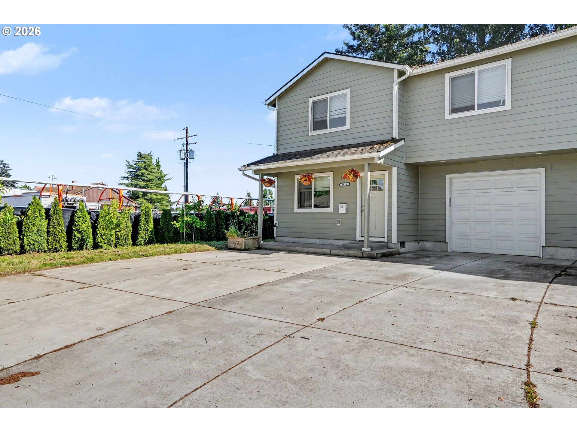 1671 COOPER ST, Lebanon, OR 97355, photo 2 of 48
