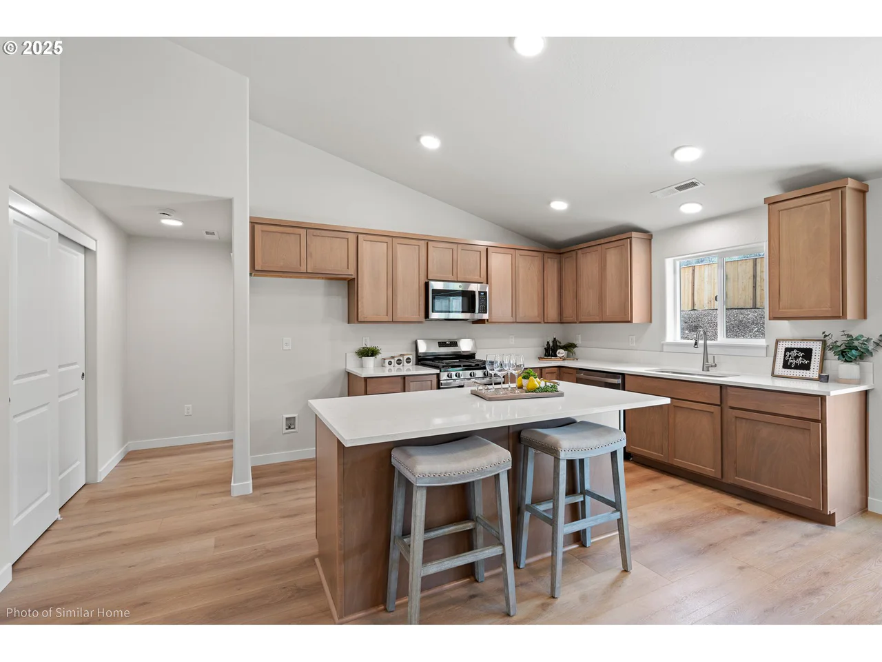 00 Sutherlin LN, Eugene, OR 97405, photo 4 of 48
