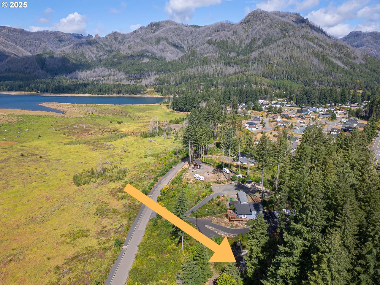 360 S DETROIT RD, Detroit, OR 97342, photo 6 of 17