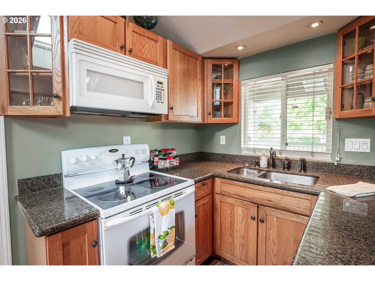 60 E 30TH AVE, Eugene, OR 97405, photo 6 of 33