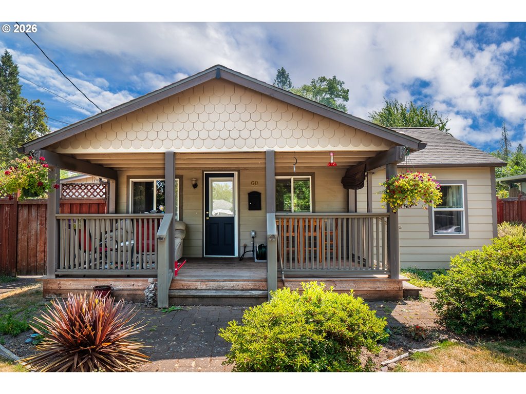 60 E 30th Ave