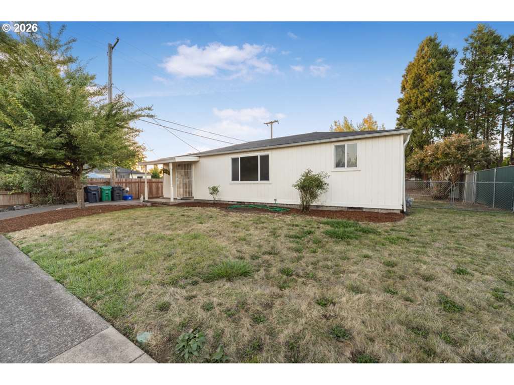 2324 Dubens Ln