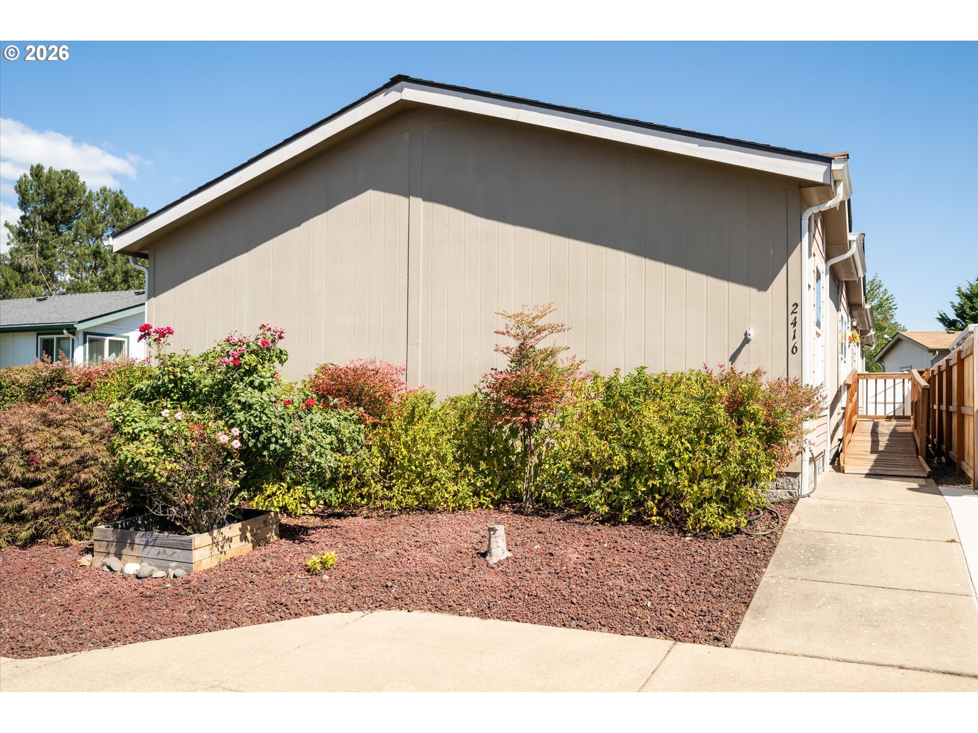 2416 MAIA LOOP, Springfield, OR 97477, photo 3 of 37