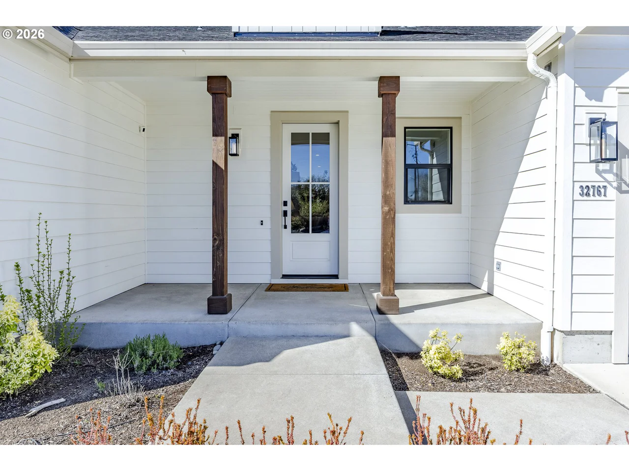 32767 COBURG CREEK DR, Coburg, OR 97408, photo 4 of 48