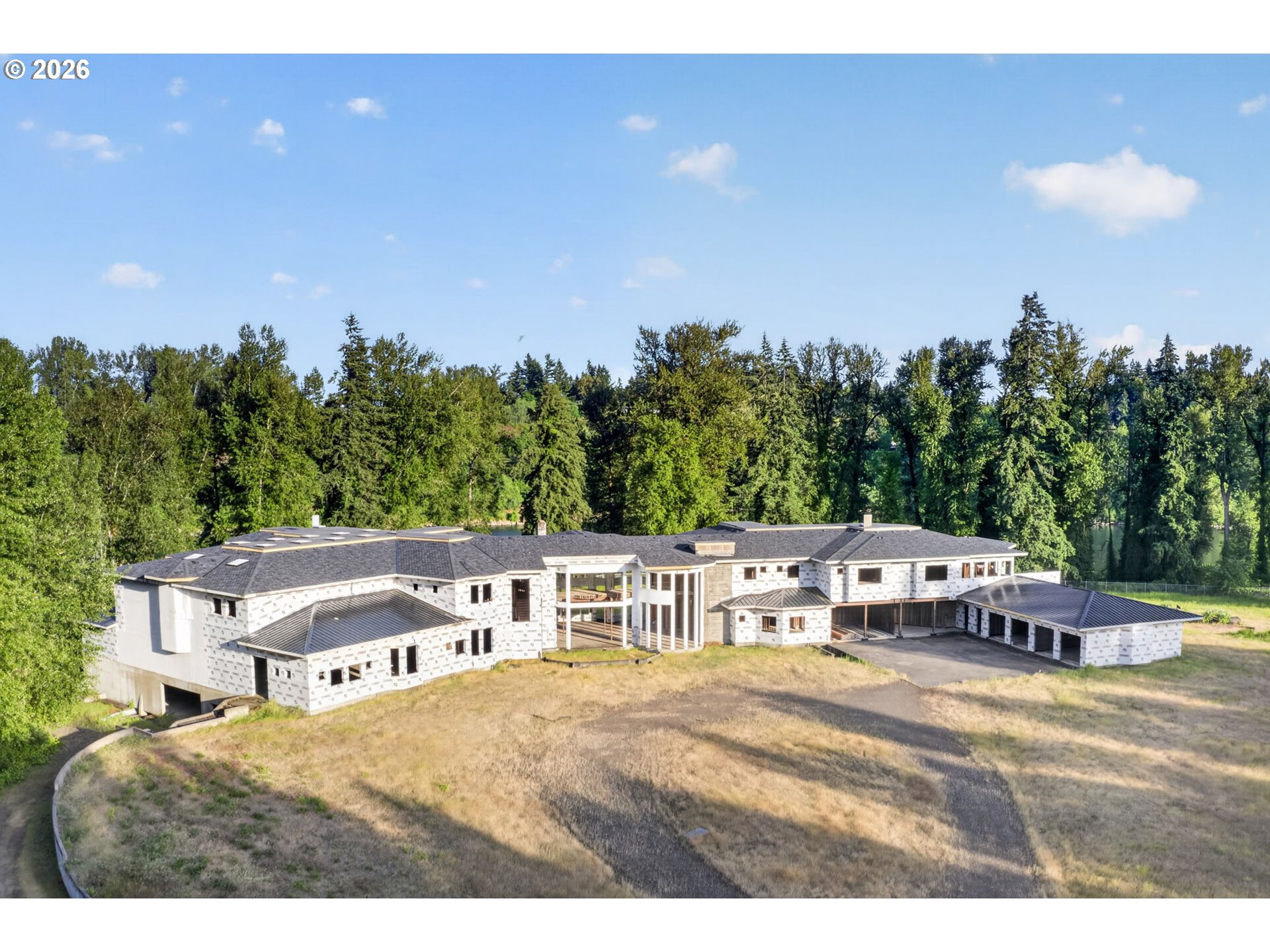 32020 SW PEACH COVE RD, West Linn, OR 97068, photo 3 of 28