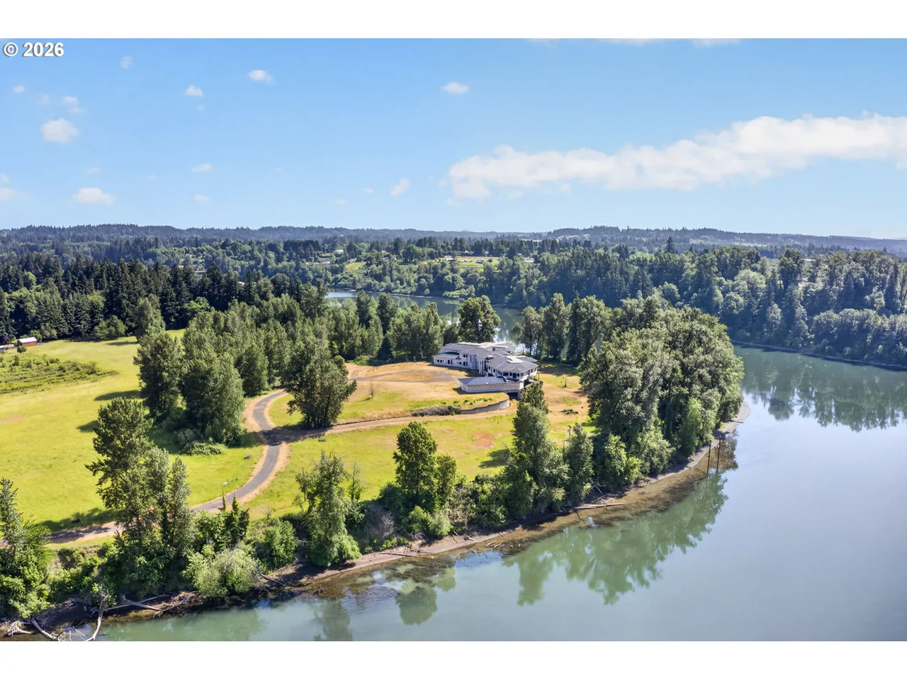 32020 SW PEACH COVE RD, West Linn, OR 97068, photo 5 of 28