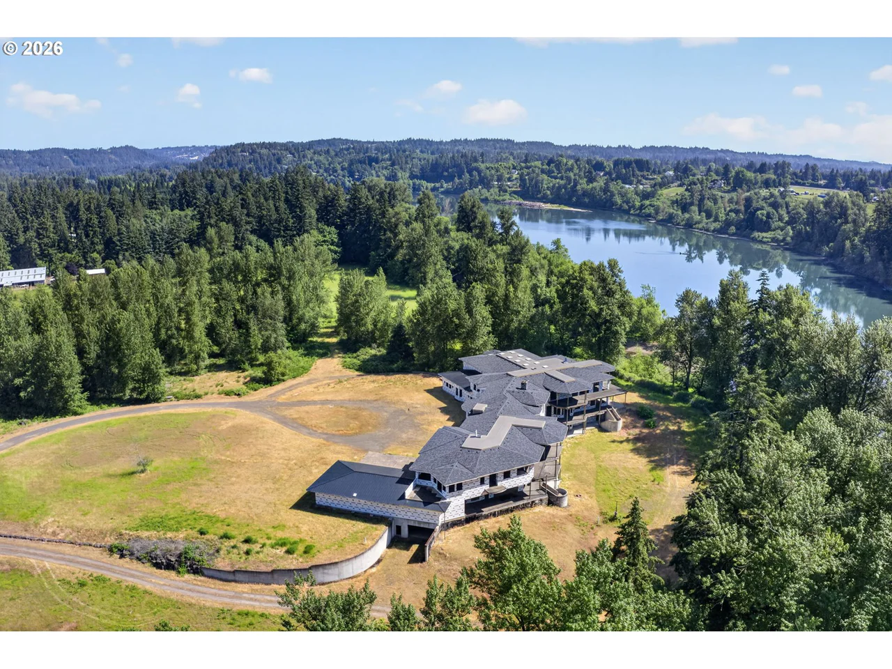 32020 SW PEACH COVE RD, West Linn, OR 97068, photo 6 of 28