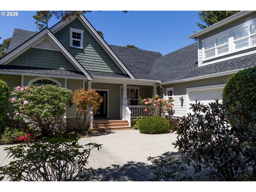 1021 Prestwick Ct