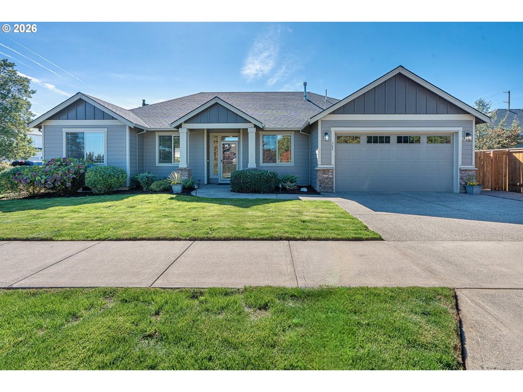 387 NE 22nd Ave