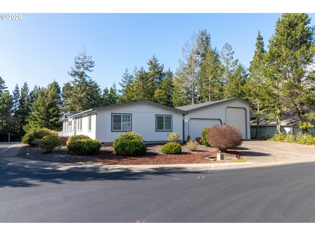 613 Glenbrook Cir