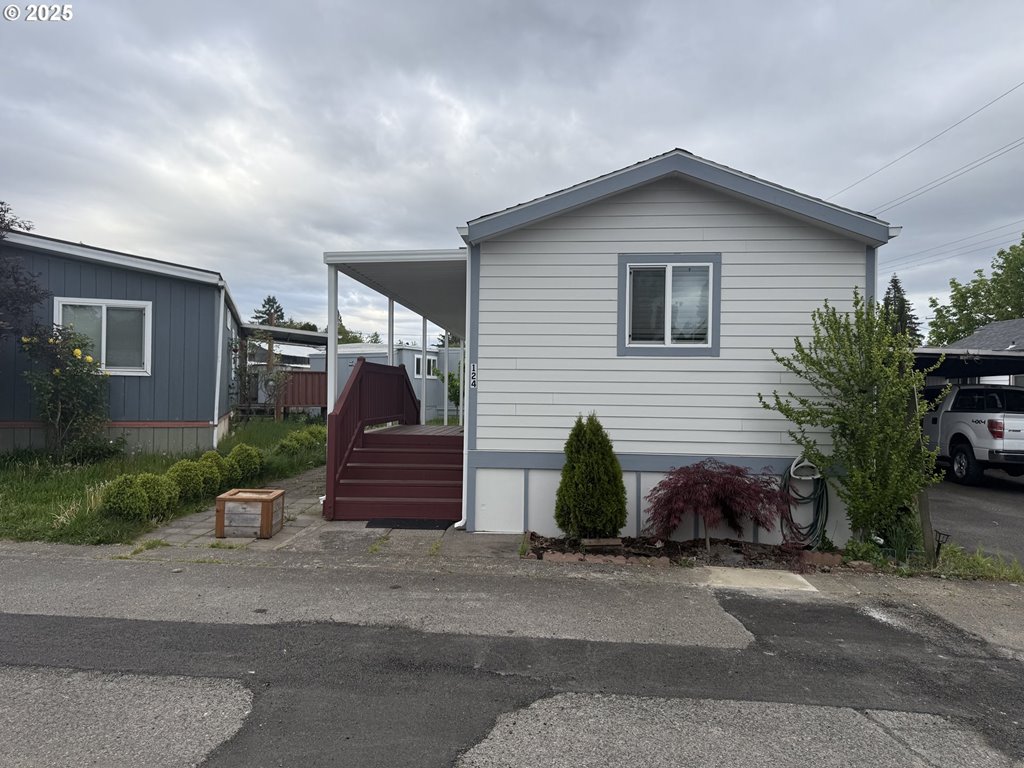13045 SE Stark St Unit 124