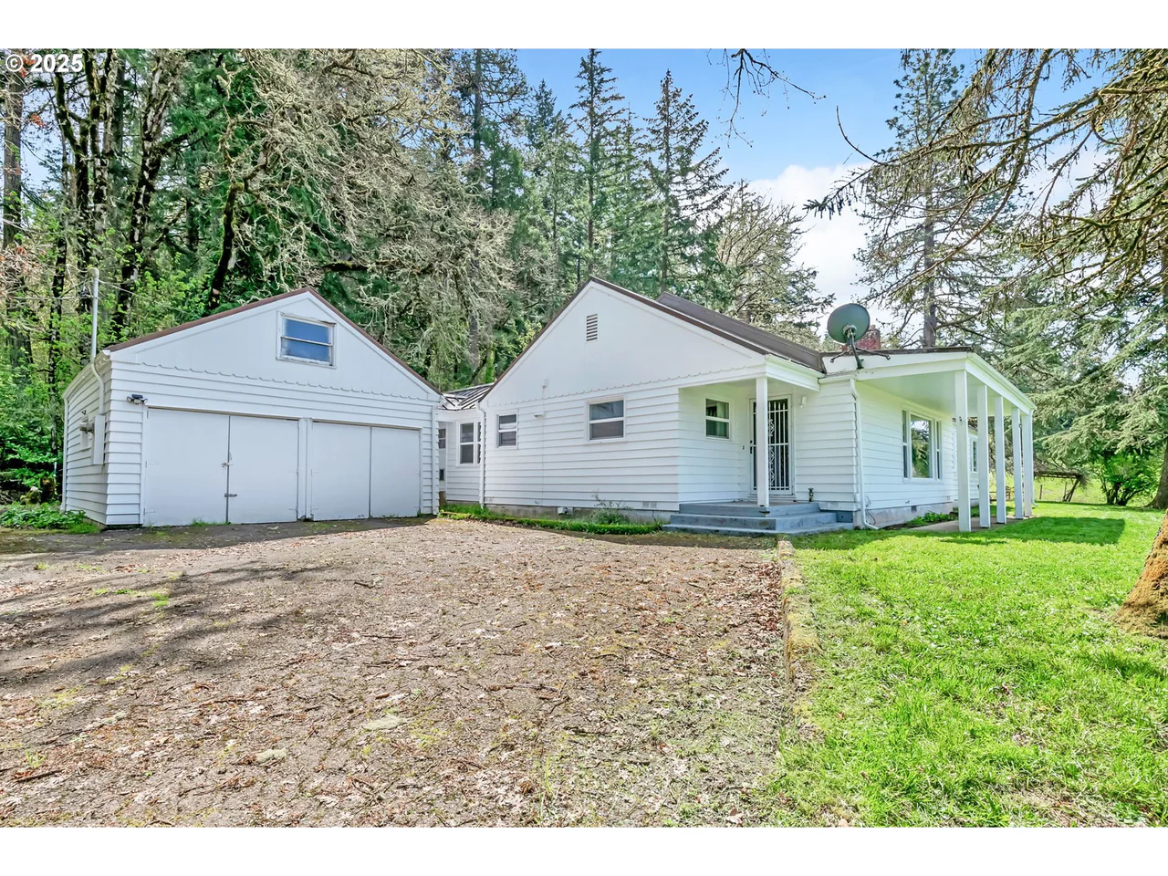 26900 CROW RD, Eugene, OR 97402, photo 7 of 48