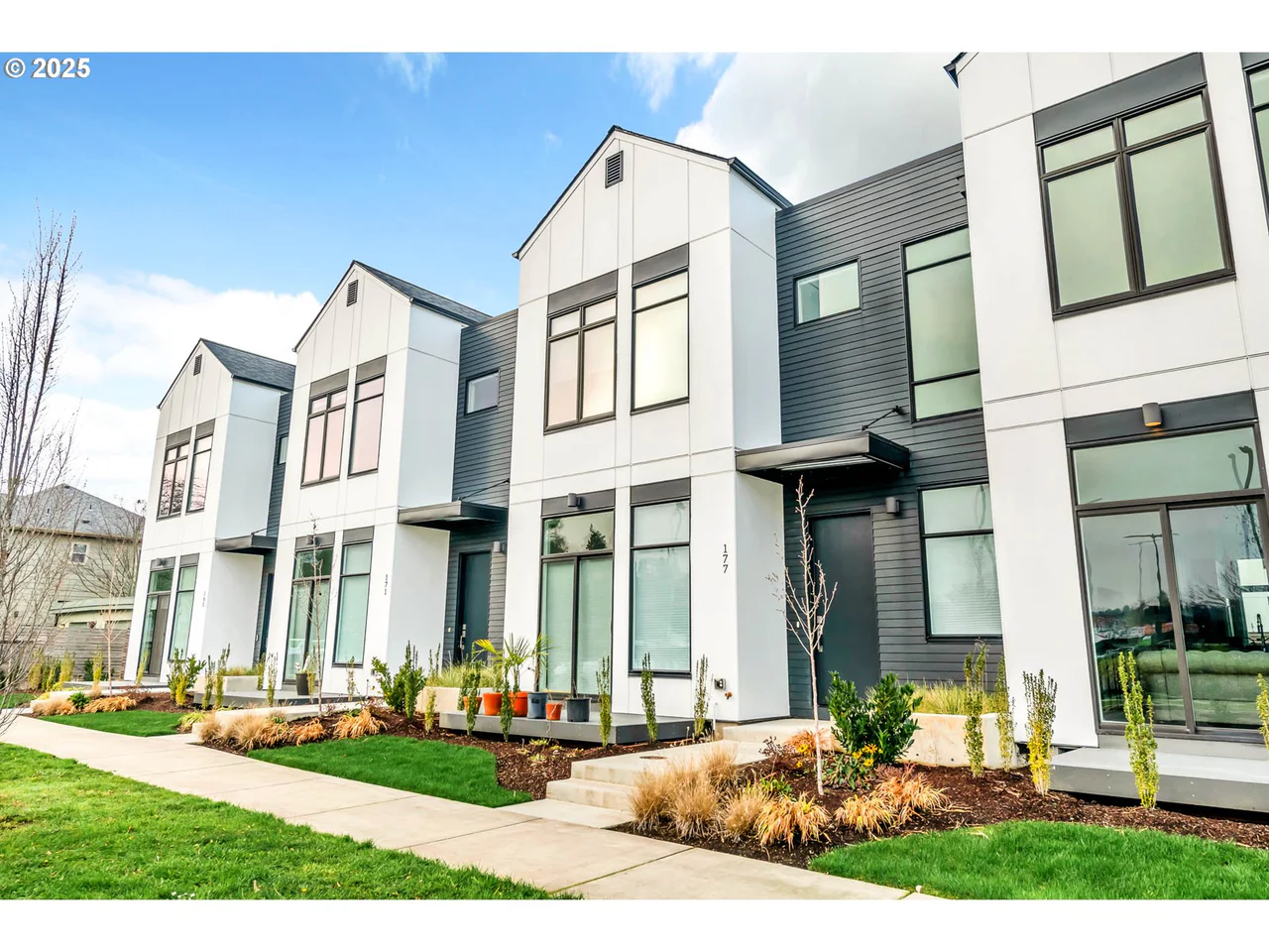 177 E 20th Ave