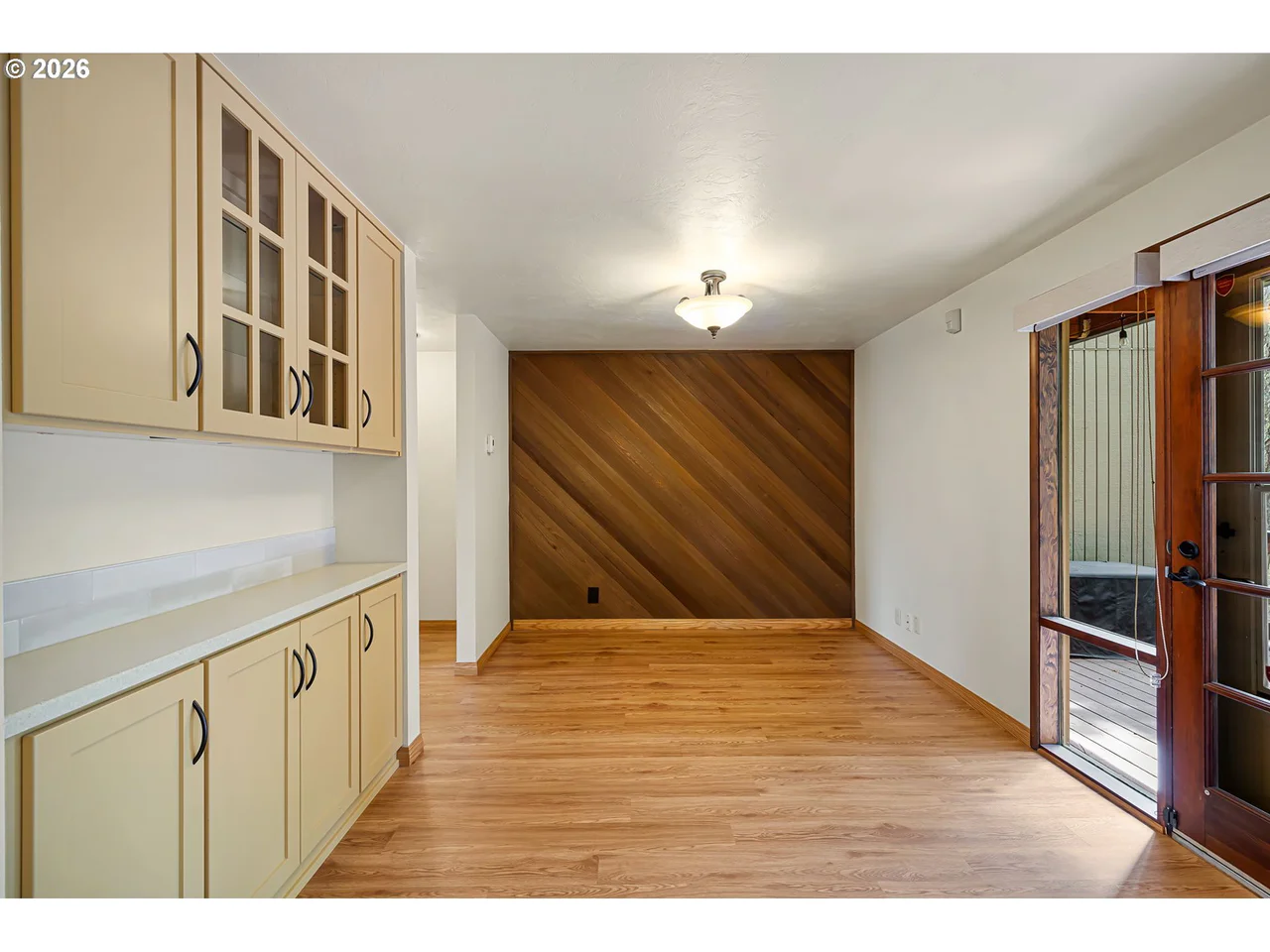 246 WOODRIDGE DR, Eugene, OR 97405, photo 8 of 21