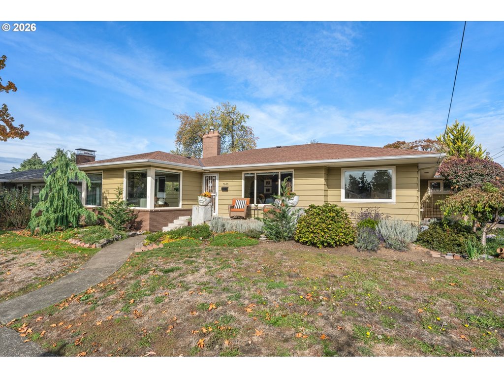 7655 NE Alameda St