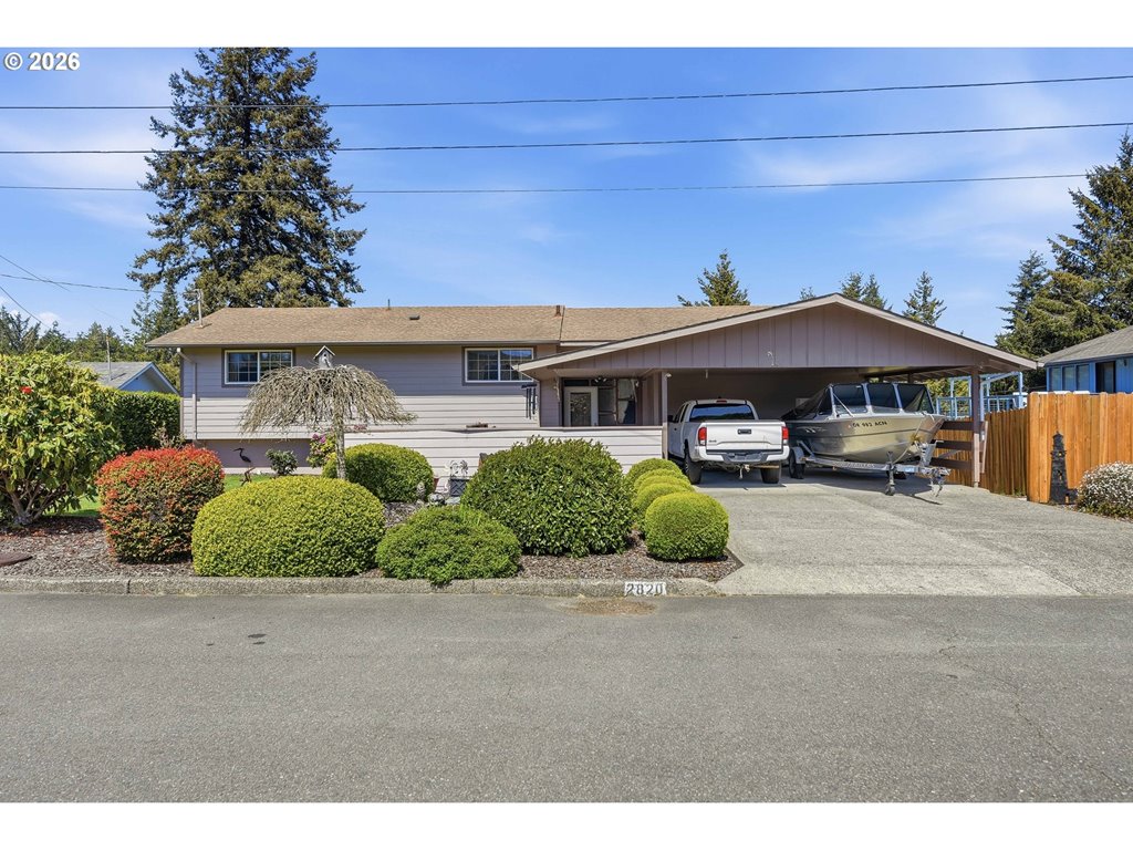 2820 Country Club Ct
