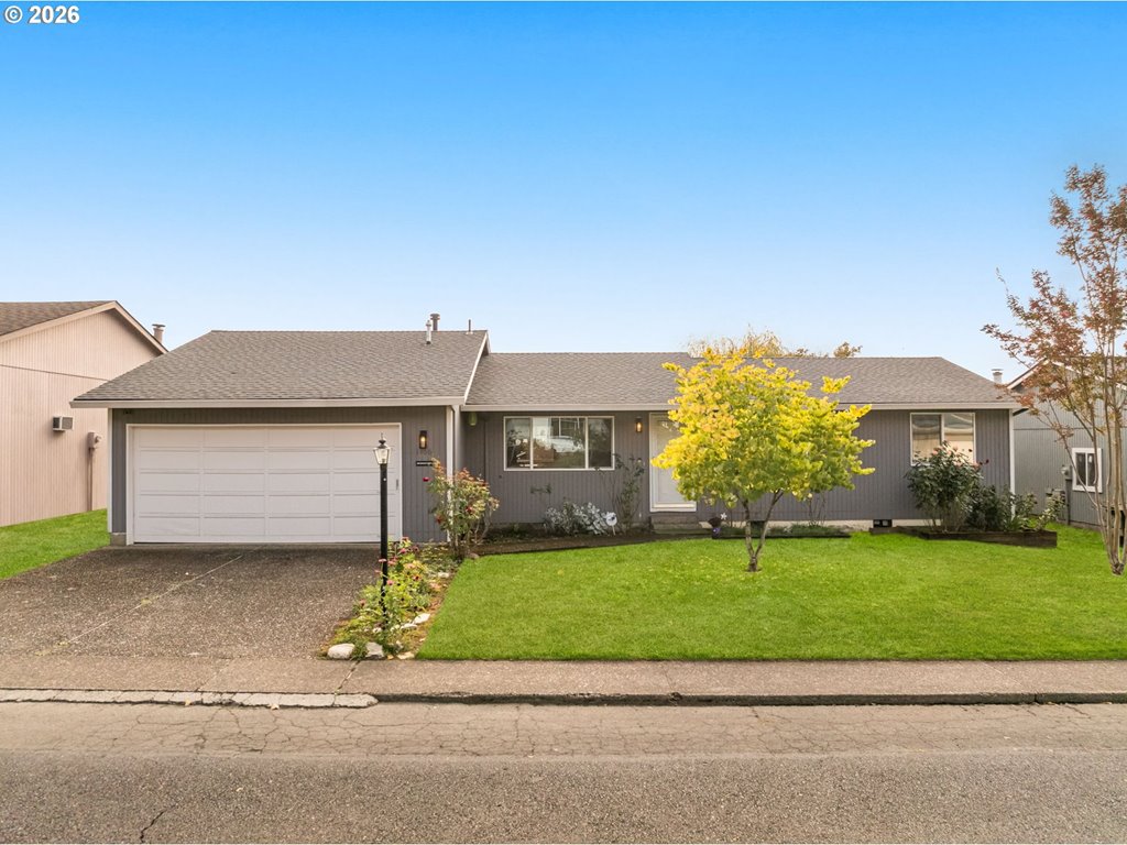 1166 SE Fir Grove Loop
