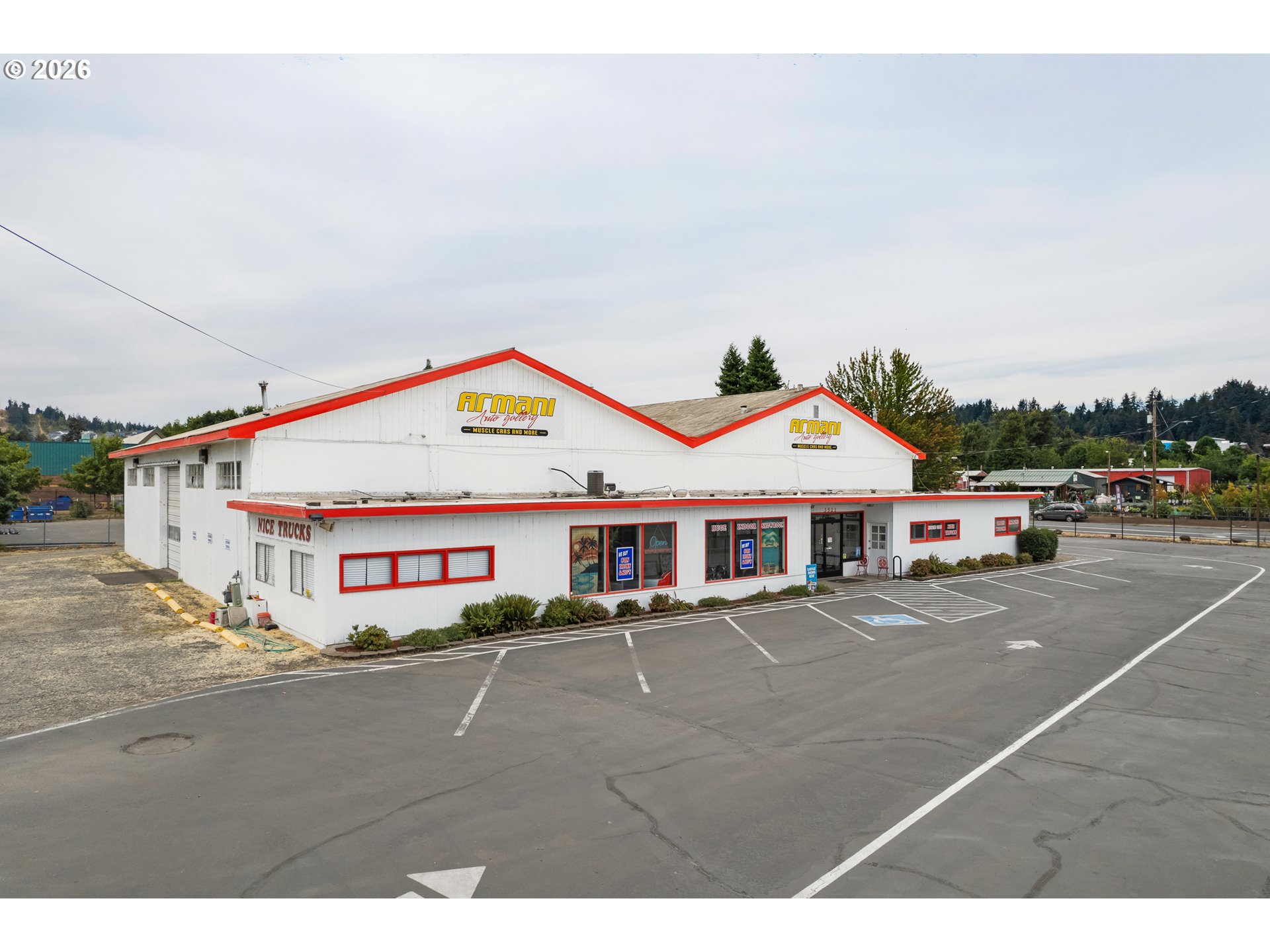 3521 FRANKLIN BLVD, Eugene, OR 97403, photo 2 of 47