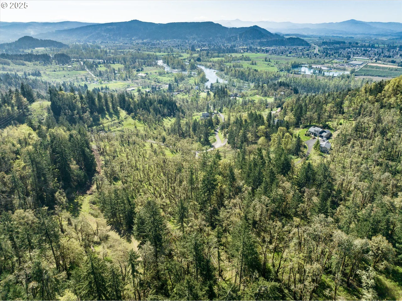 Oakshire DR 11, Springfield, OR 97478, photo 7 of 17