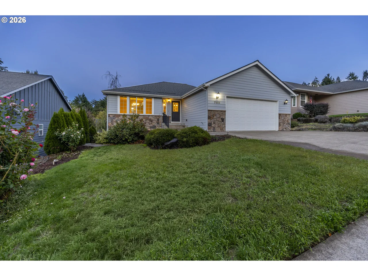 755 S 47TH PL, Springfield, OR 97478, photo 4 of 48