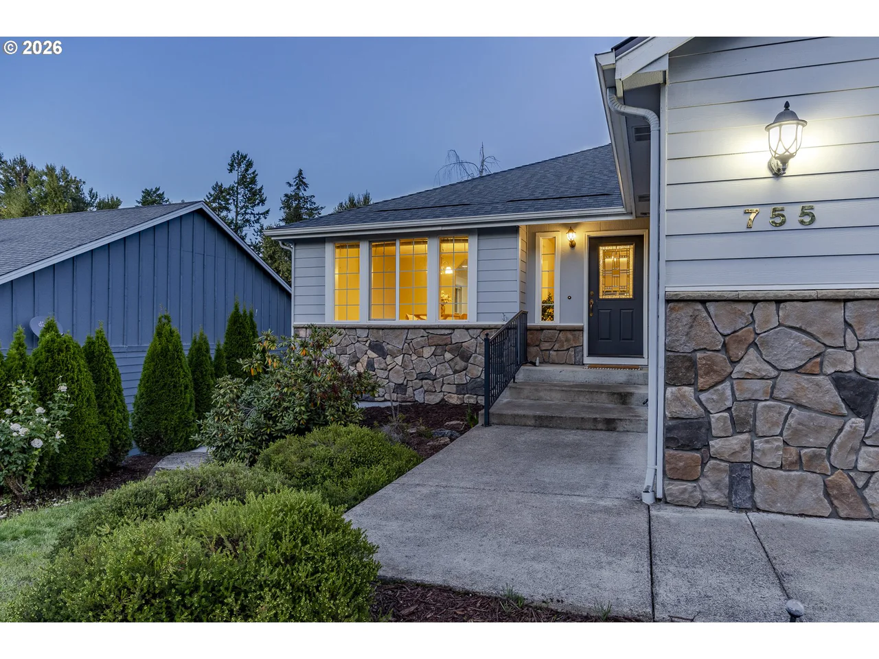 755 S 47TH PL, Springfield, OR 97478, photo 6 of 48