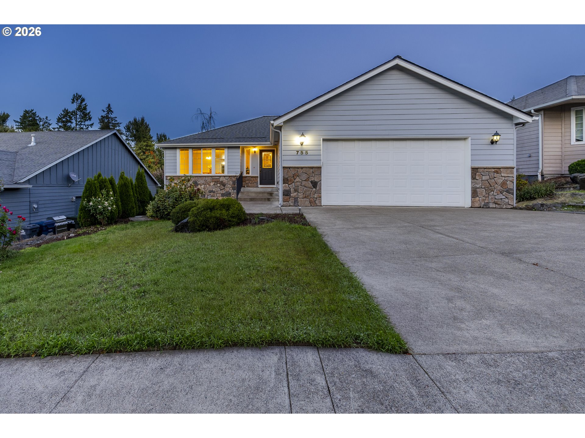 755 S 47th Pl
