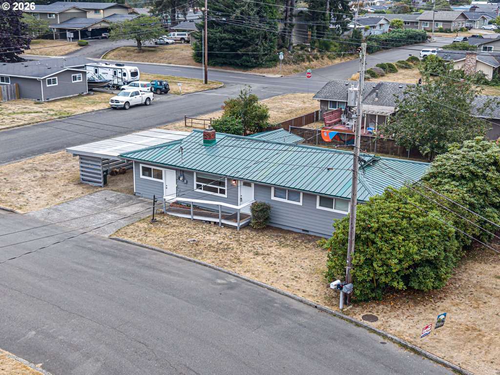 3320 Fernwood Pl