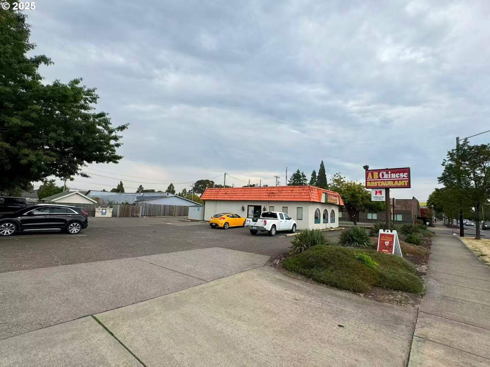 1121 PACIFIC BLVD SE, Albany, OR 97321, photo 2 of 14