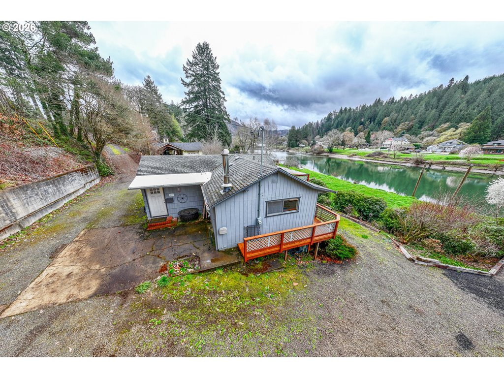 10919 E Mapleton Rd