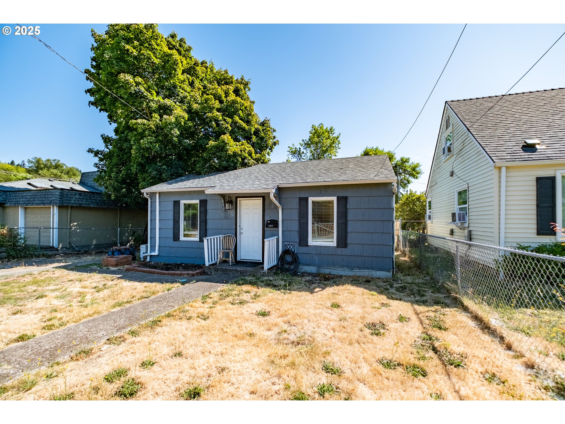 820 ROSEMONT AVE, Salem, OR 97304, photo 3 of 27