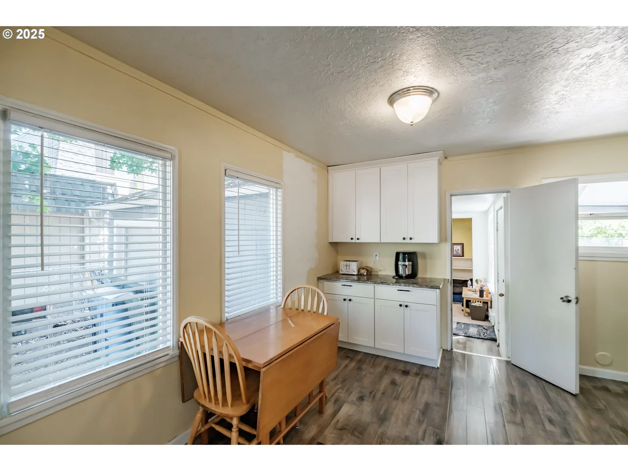 820 ROSEMONT AVE, Salem, OR 97304, photo 8 of 27