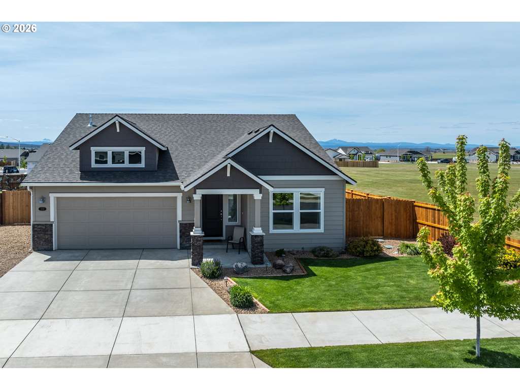1132 NW Golf Course Dr