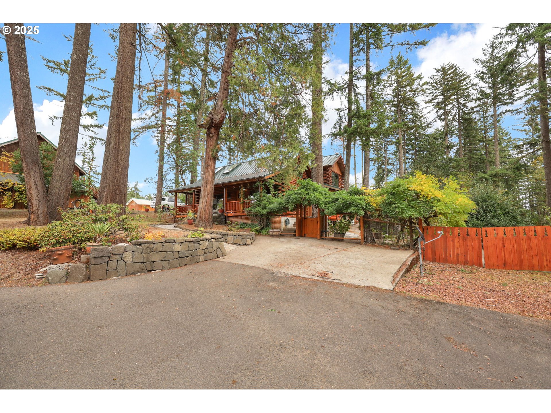 84771 MURDOCK RD, Eugene, OR 97405, photo 2 of 46