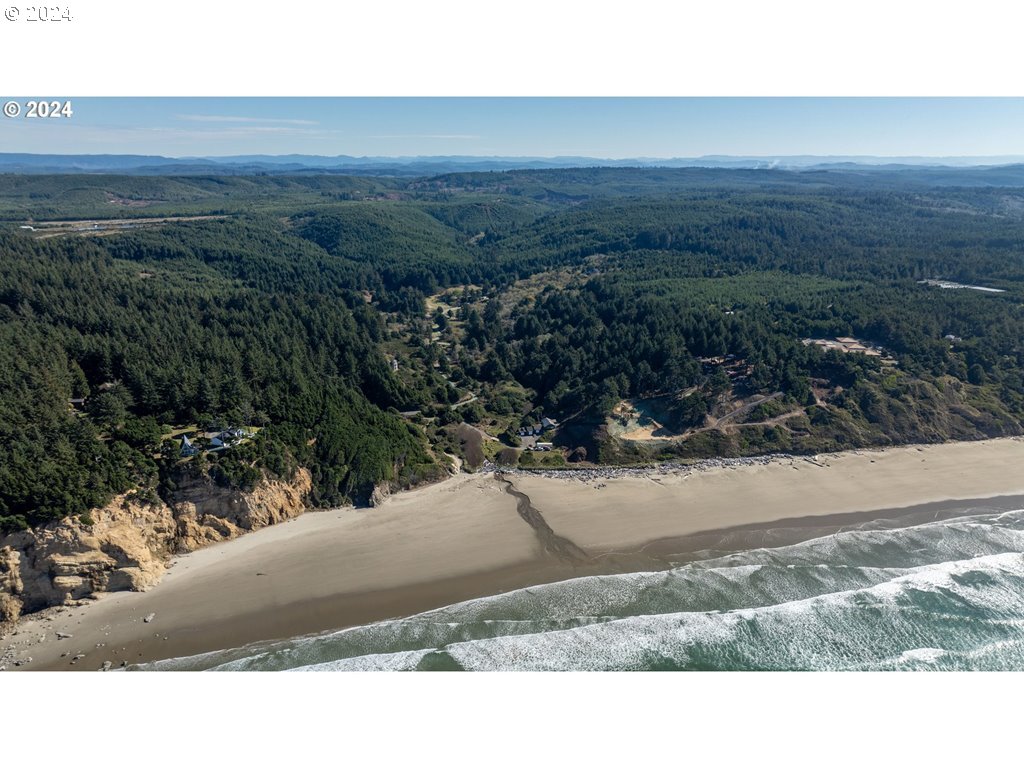 00 1807 Agate LN, Bandon, OR 97411, photo 5 of 12