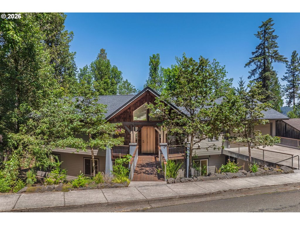 31 Marlboro Ln