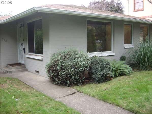 960 W 11th Ave