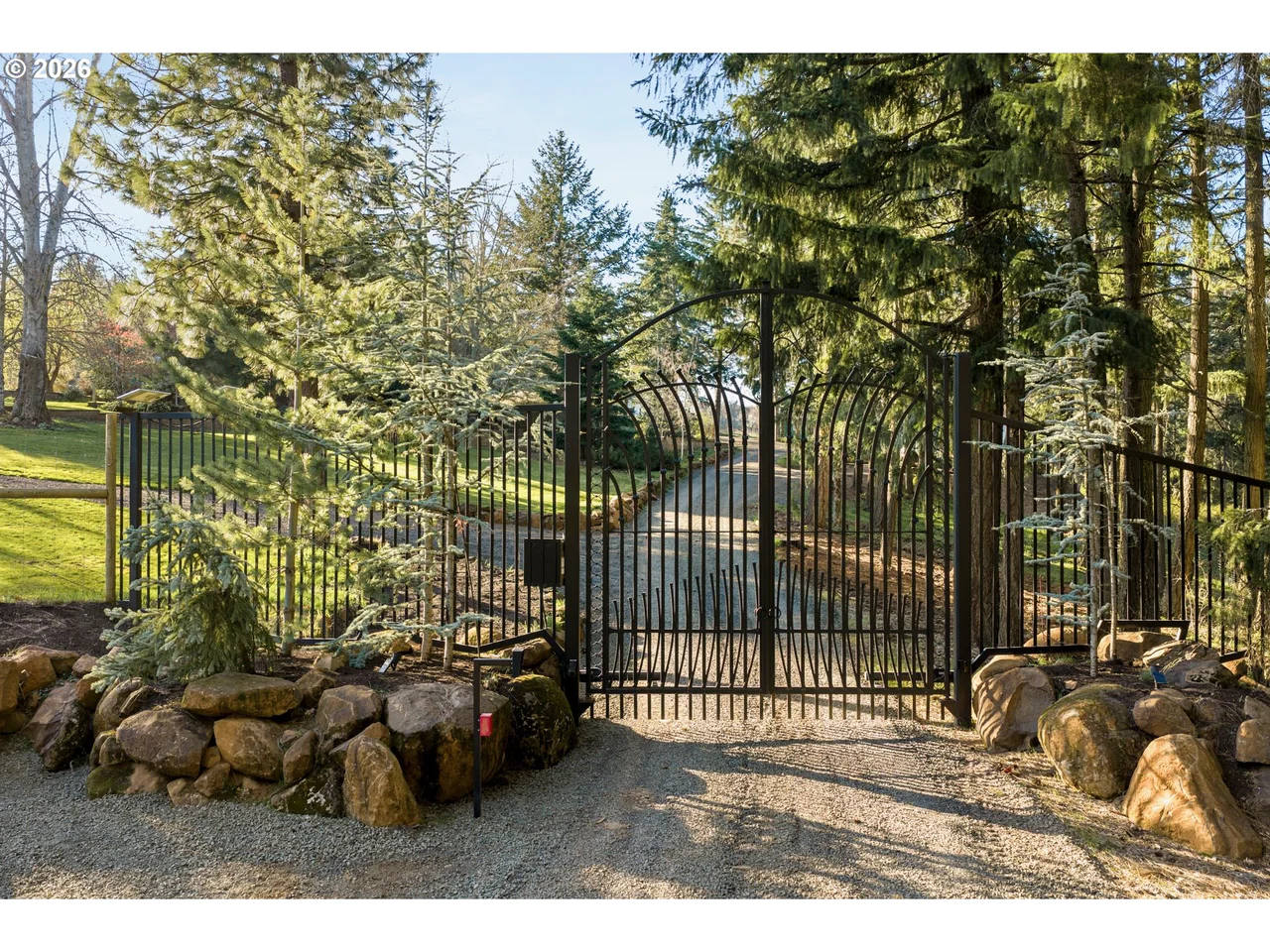 4050 SYLVESTER DR, Hood River, OR 97031, photo 4 of 48