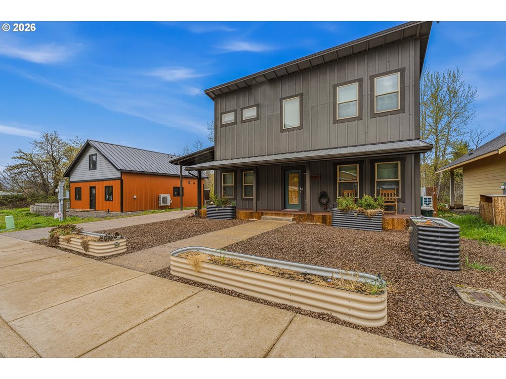 48367 Roaring Rapids Way