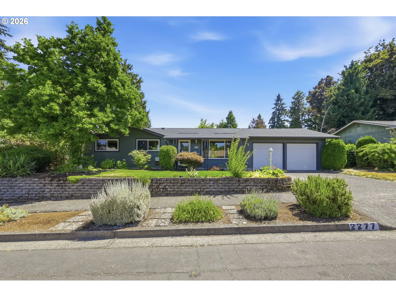 2277 CHURCHILL ST, Eugene, OR 97405, photo 4 of 34