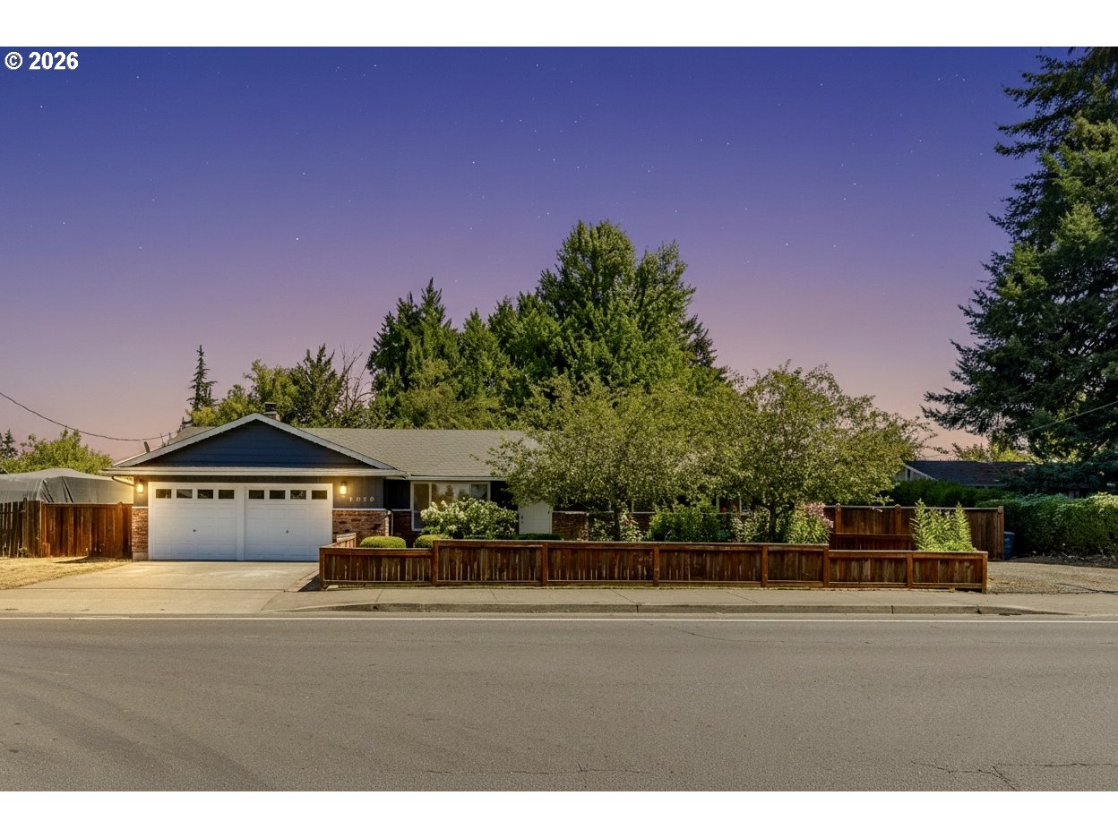 2219 19TH ST, Springfield, OR 97477, photo 3 of 44