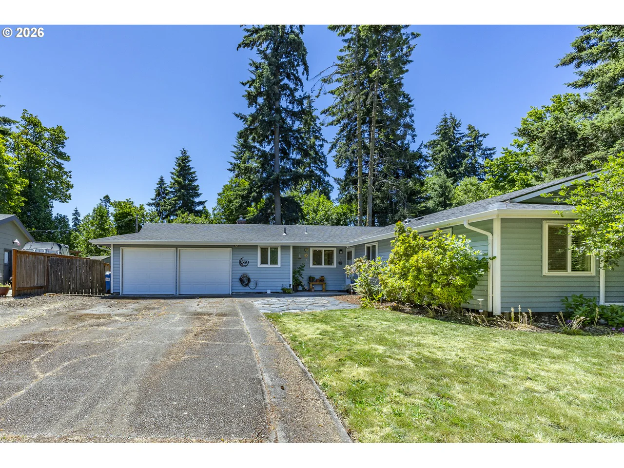 560 BLACKFOOT AVE, Eugene, OR 97404, photo 3 of 48