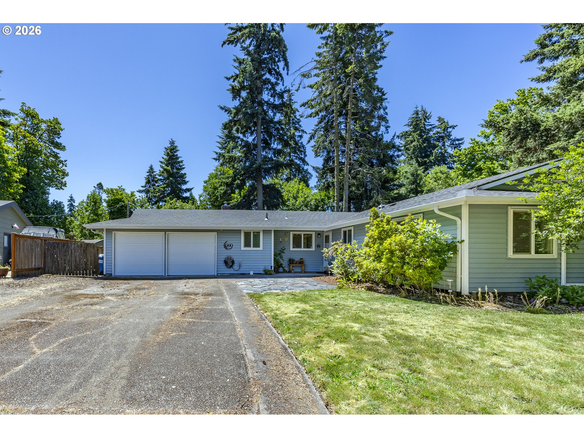 560 BLACKFOOT AVE, Eugene, OR 97404, photo 3 of 48