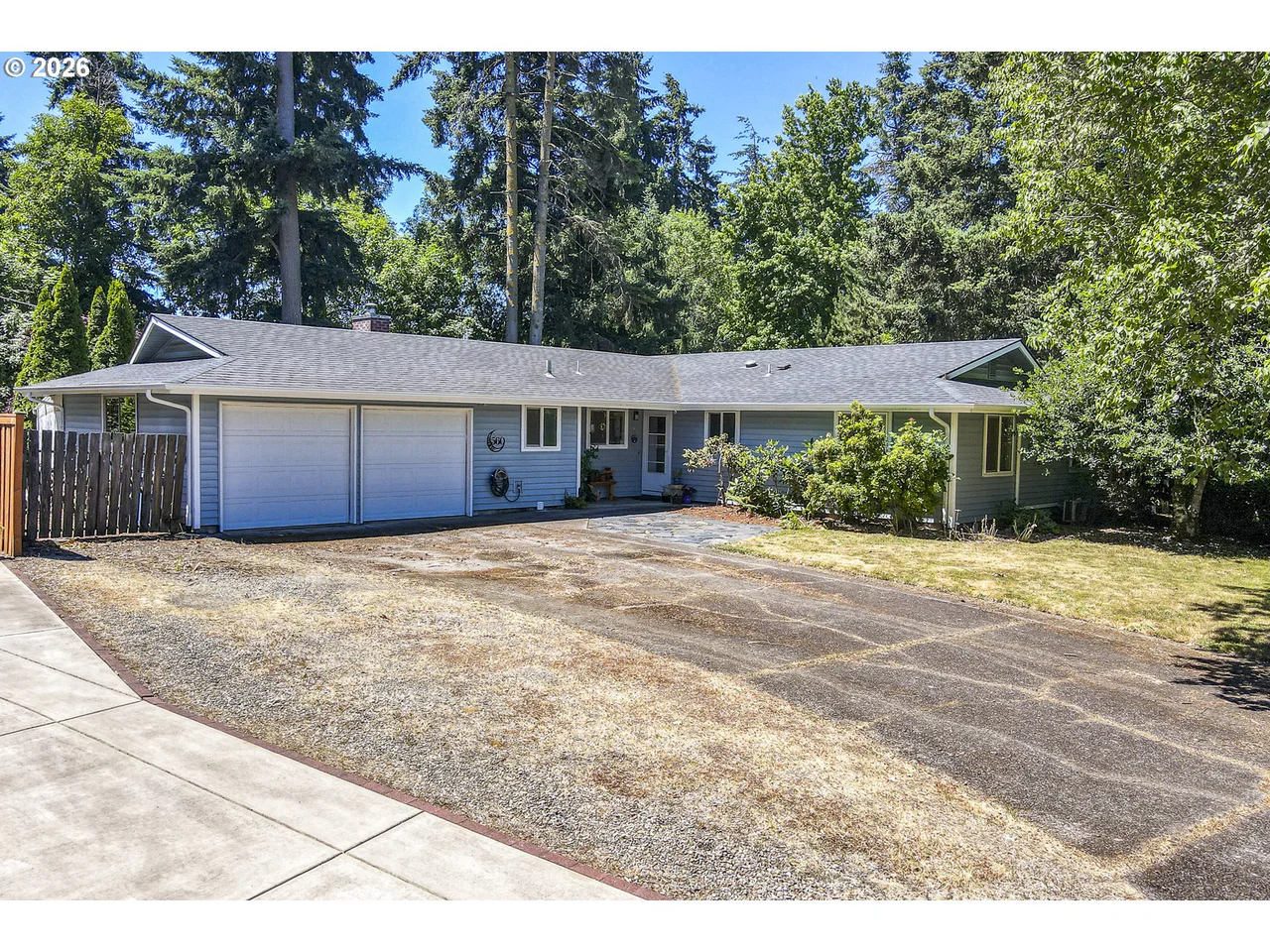 560 BLACKFOOT AVE, Eugene, OR 97404, photo 2 of 48