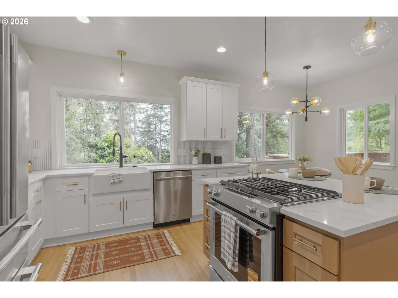 2491 SUNCREST AVE, Eugene, OR 97405, photo 3 of 48