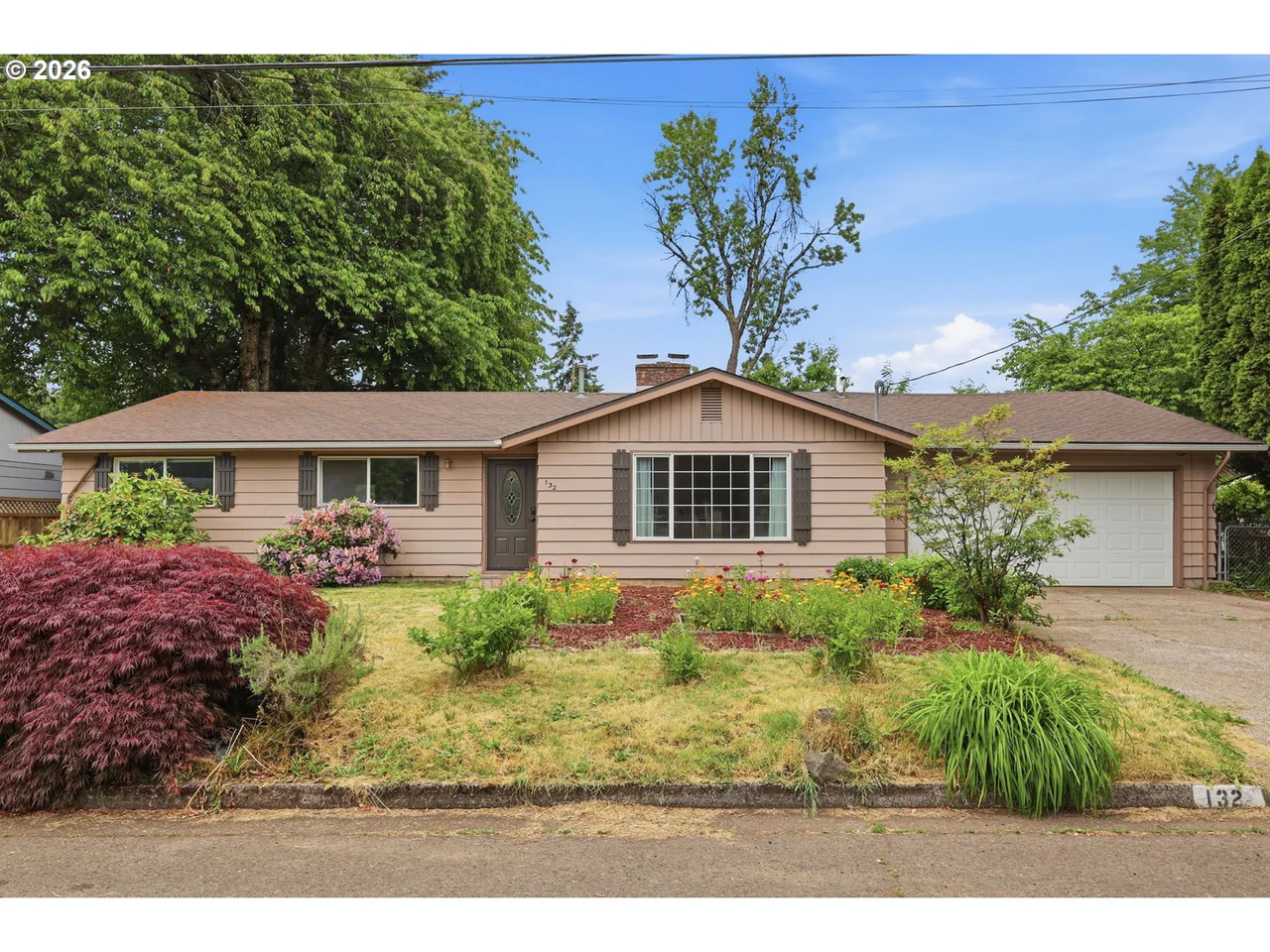 132 FORMAC AVE, Eugene, OR 97404, photo 2 of 34
