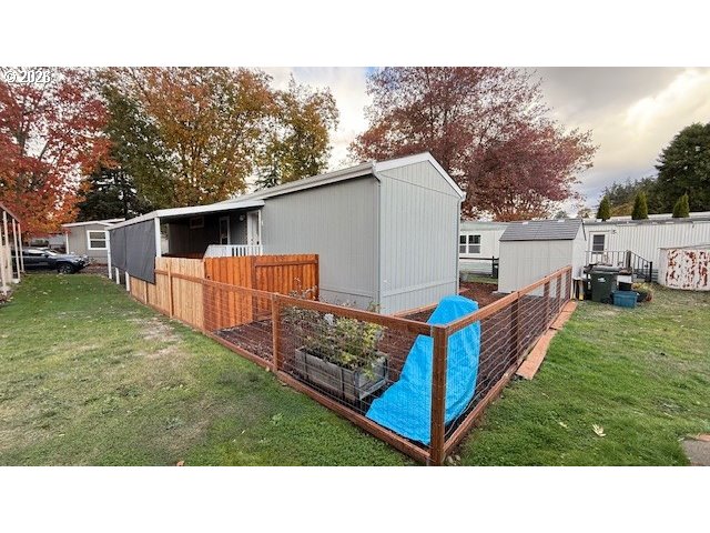 1475 GREEN ACRES RD, Eugene, OR 97408, photo 4 of 39