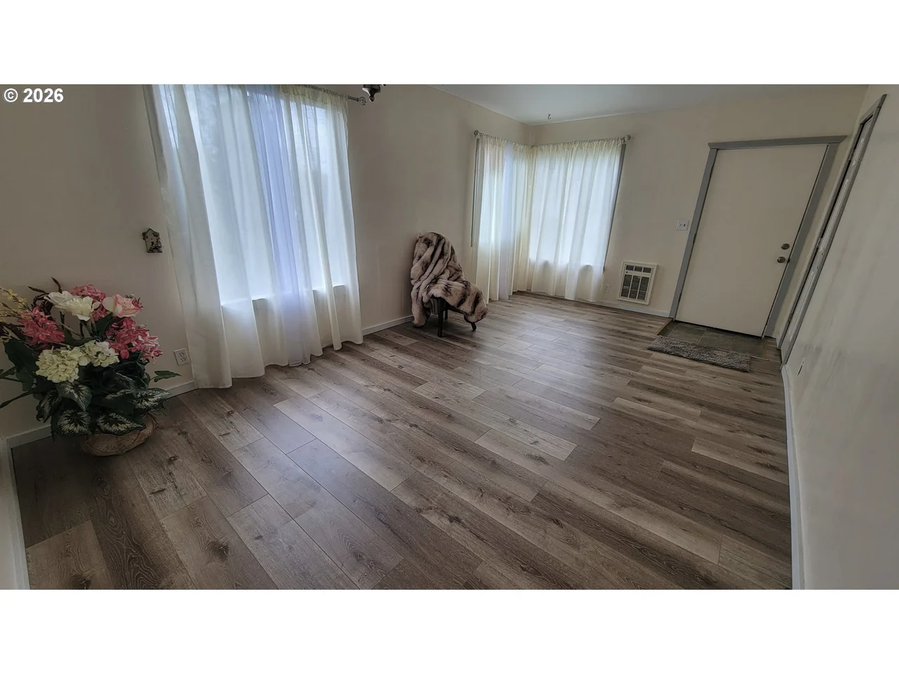 400 STATE ST, North Bend, OR 97459, photo 5 of 30