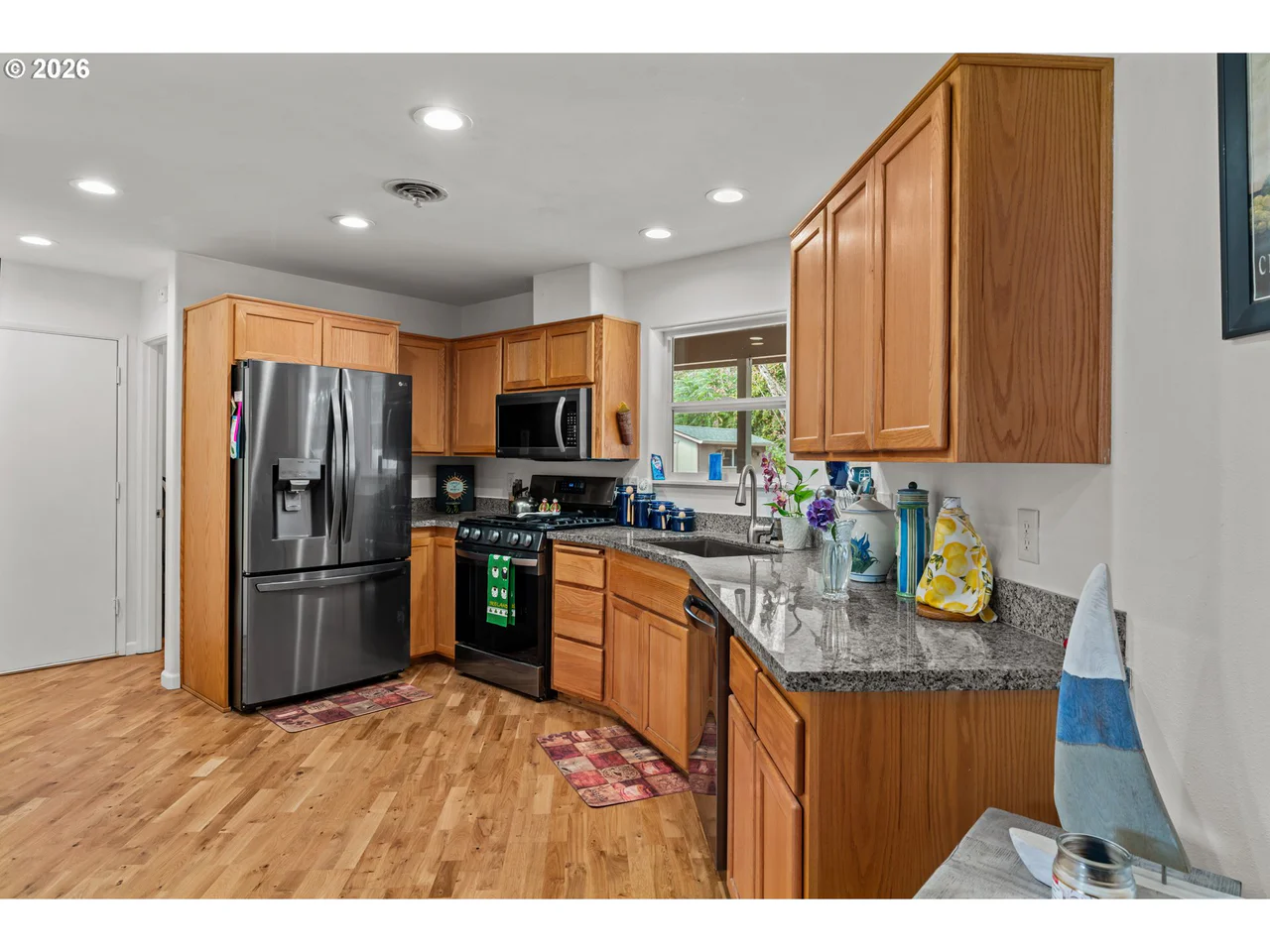 1140 TRAIL AVE, Eugene, OR 97404, photo 7 of 31