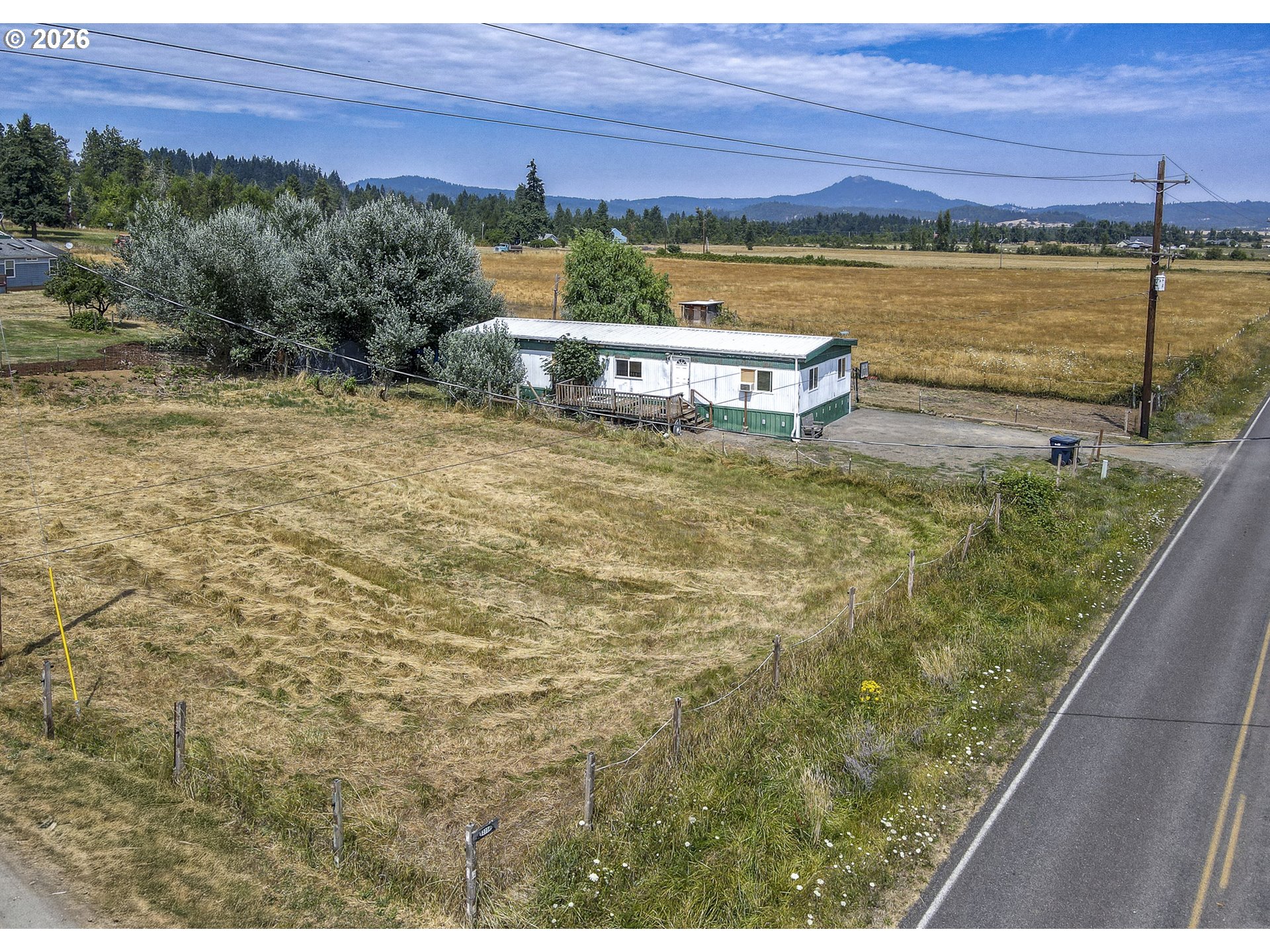 82784 HOWE LN, Creswell, OR 97426, photo 3 of 12