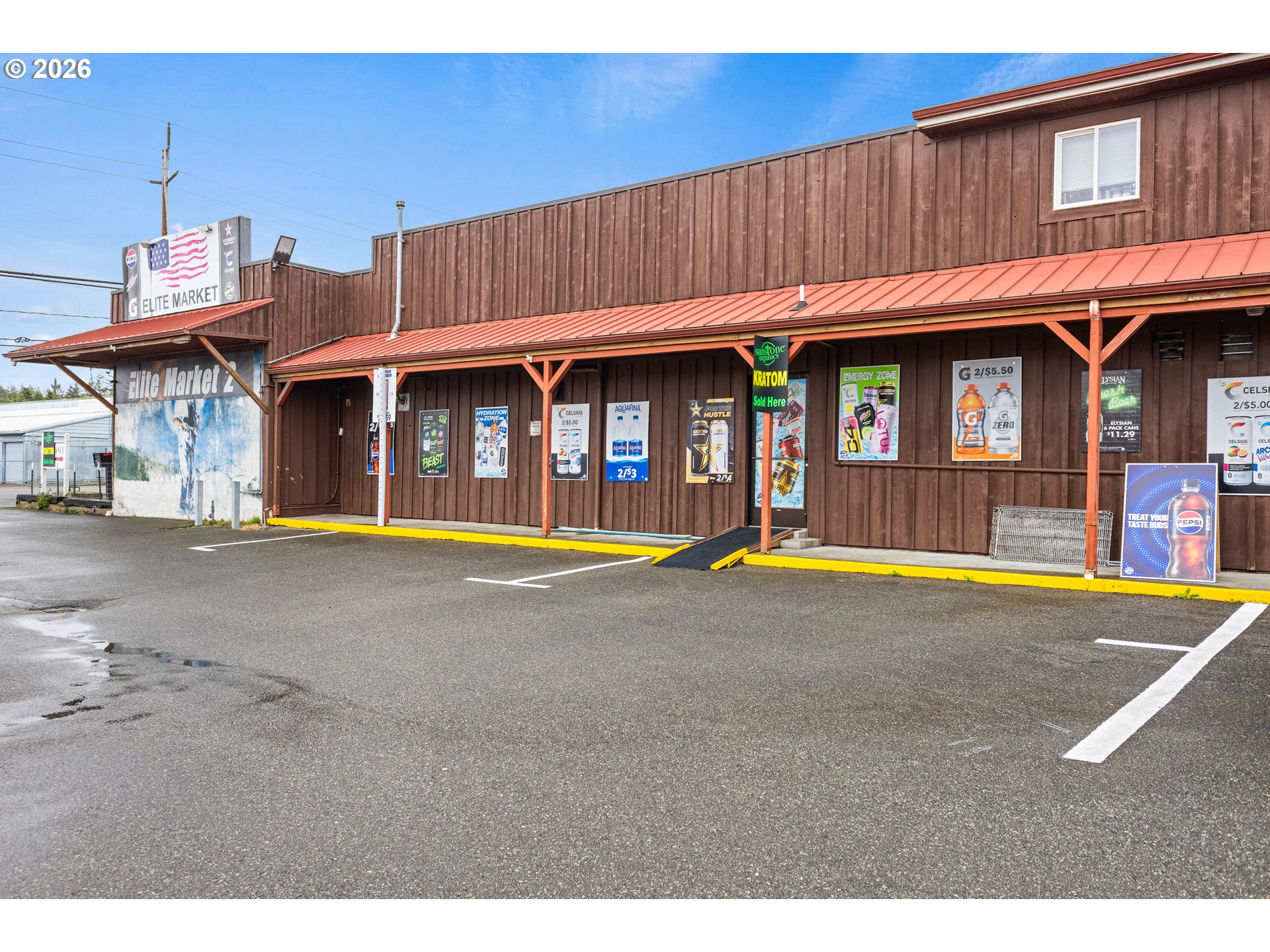 1195 NEWMARK AVE, Coos Bay, OR 97420, photo 3 of 48